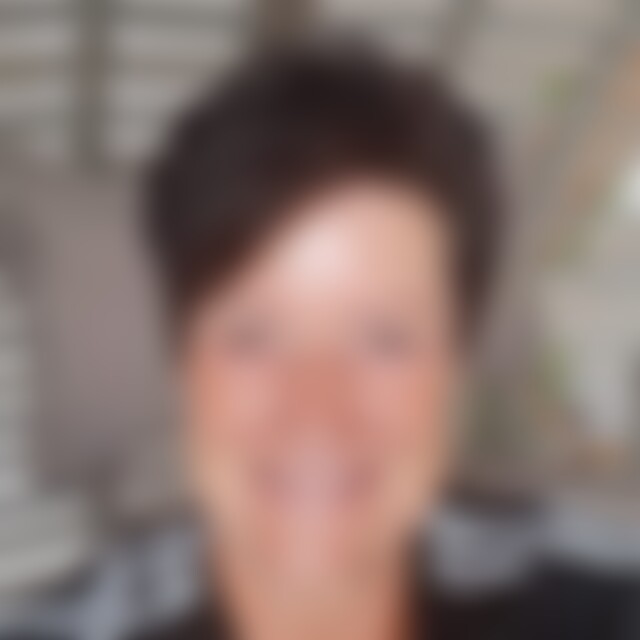 Elfchen (72) aus Erndtebrück
