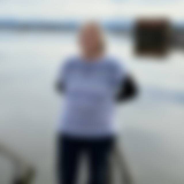 Nikamo (75) aus München