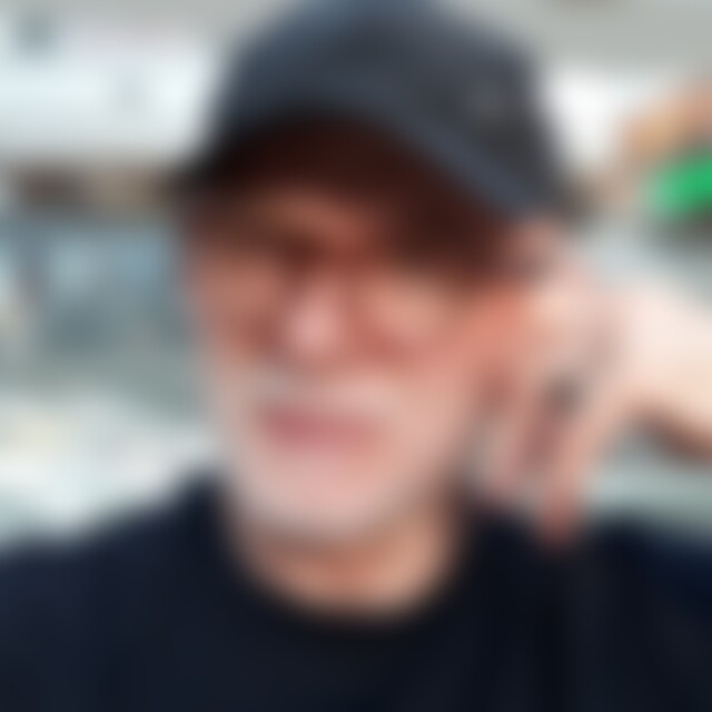 ARTist (74) aus Wiesbaden