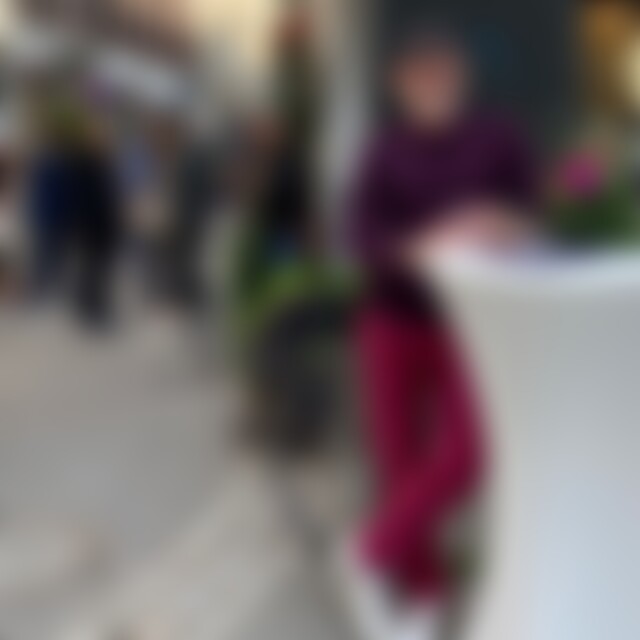 ARTist (74) aus Wiesbaden