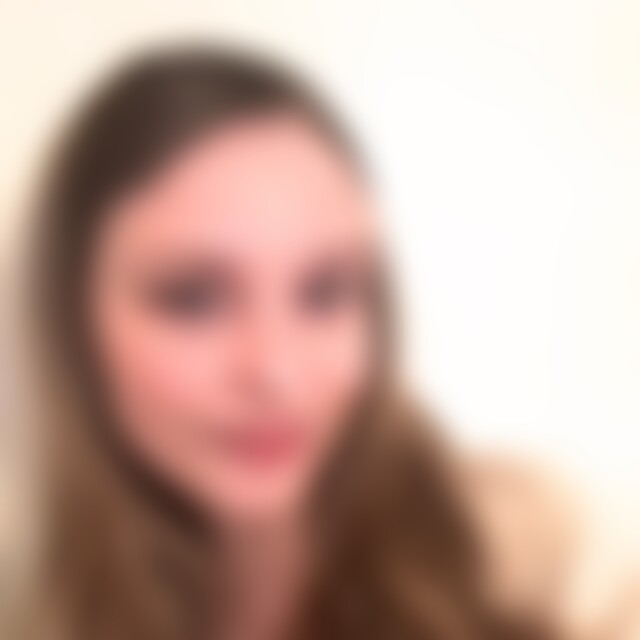 Sarinaaaa (22) aus Bielefeld