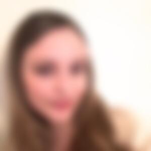 Sarinaaaa (22) aus Bielefeld