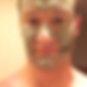 Amos12 (41) aus Aachen
