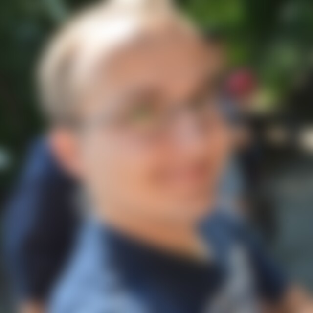 webtroll (42) aus Neumünster