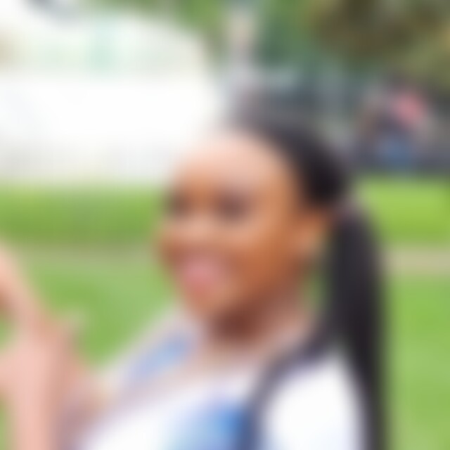 Mumbi (36) aus Leverkusen