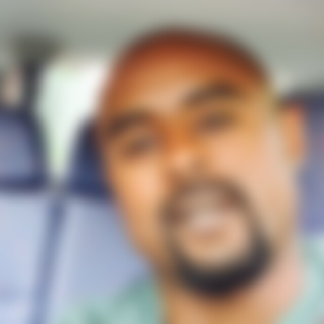 Nahom (41) aus Ulm