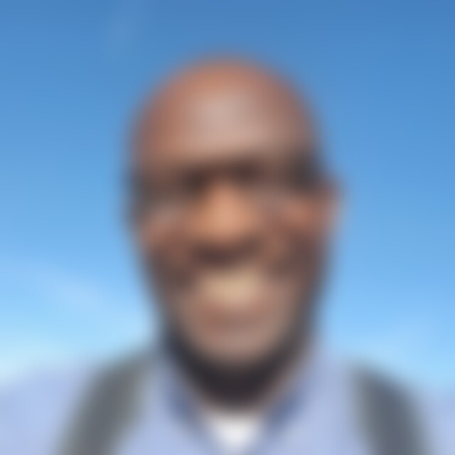 Modu (61) aus Hamburg