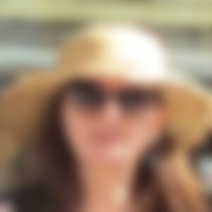 Minara (61) aus Essen