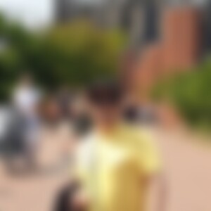 Hosseinalvandnejad (45) aus Wuppertal