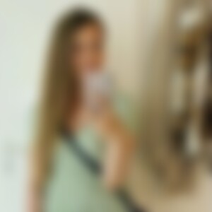 Vikaa (37) aus Bremerhaven