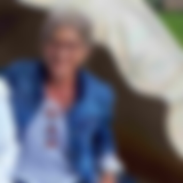 RIEKA (69) aus Bitte wählen