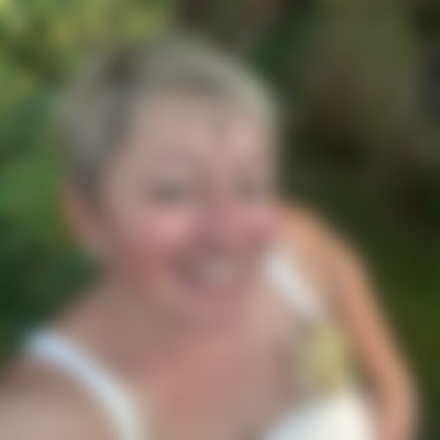 Tonya (43) aus Pirna