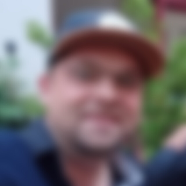 butziwu (40) aus Augsburg