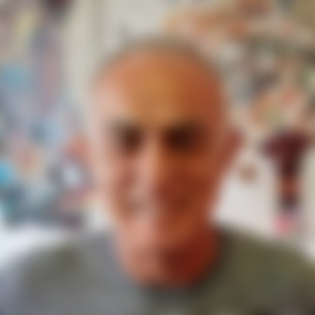 Alitherani (70) aus Wiesbaden