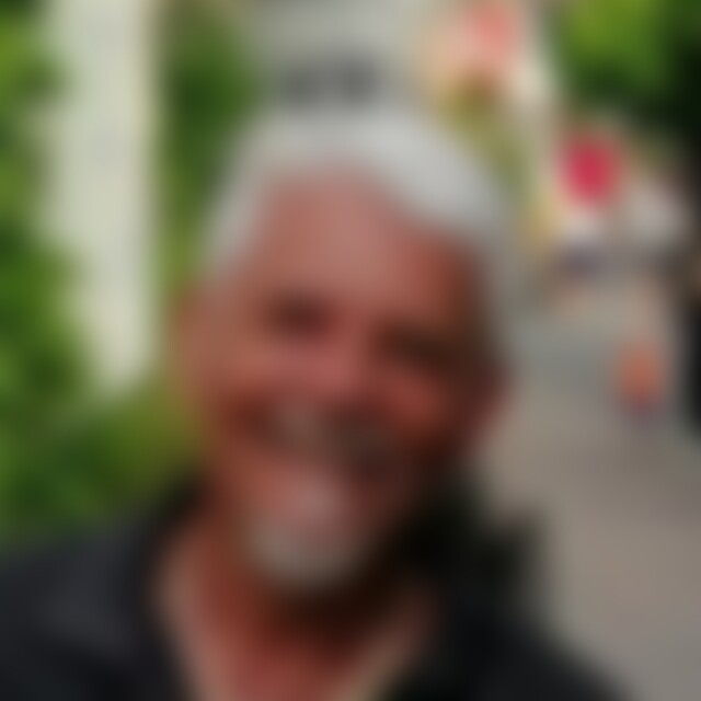 charly55 (70) aus Trossingen