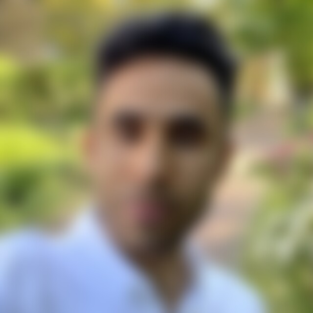 Heydari (27) aus Dresden