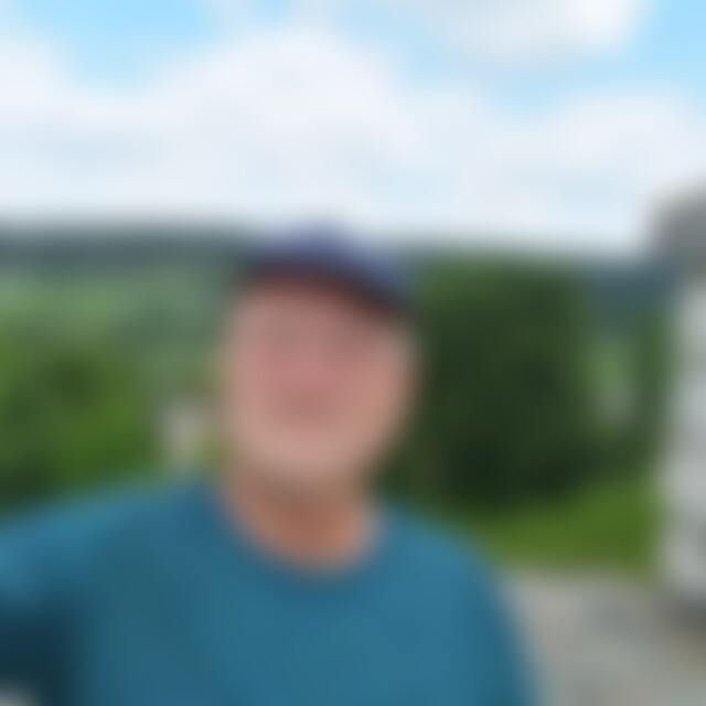 Bernie (66) aus Gärtringen