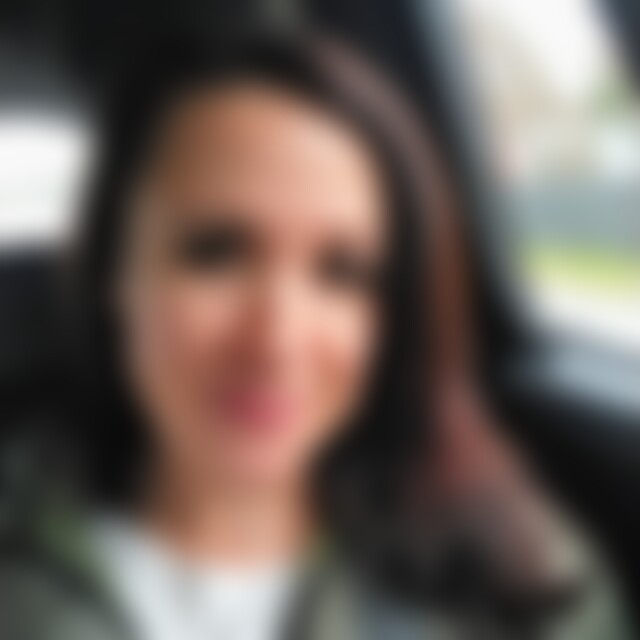 Iryana (40) aus Norden