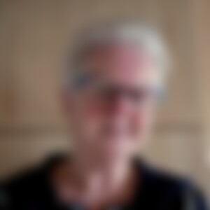 Hilu (74) aus Leer