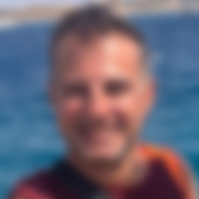 Bujeca (50) aus Reinbek