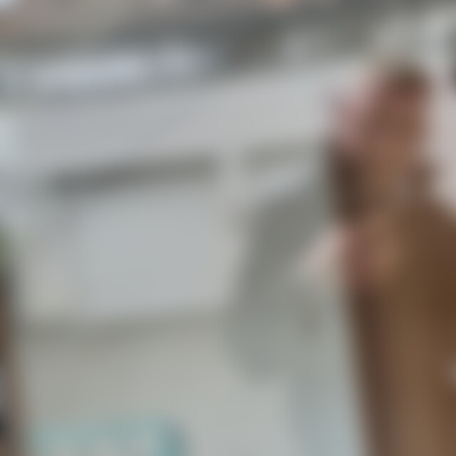 Moere (22) aus Zug