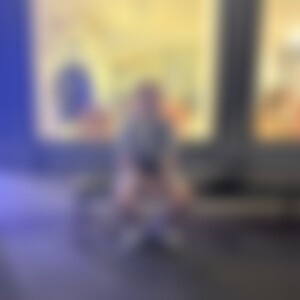 Moere (22) aus Zug