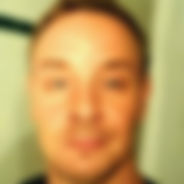 MozZi (38) aus Dresden
