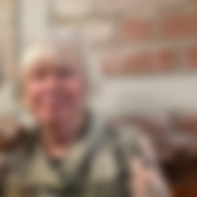 Renkath (80) aus Düsseldorf