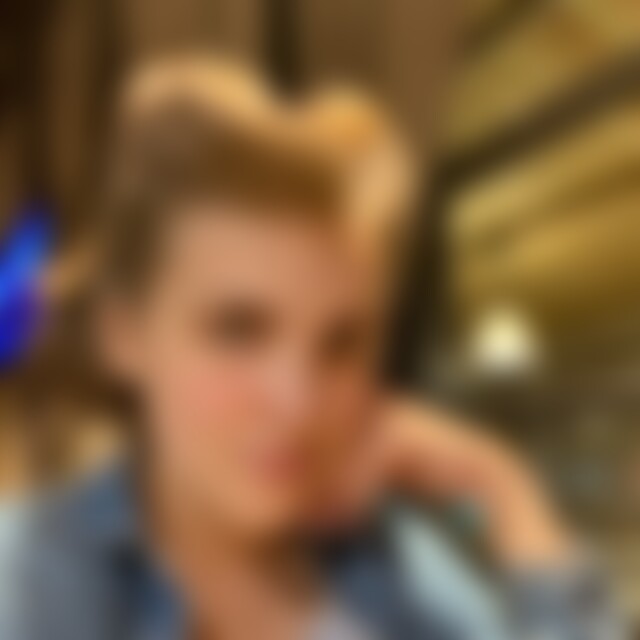 Simbelmyne (27) aus Utrecht