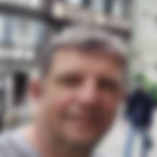 michu (61) aus Murten