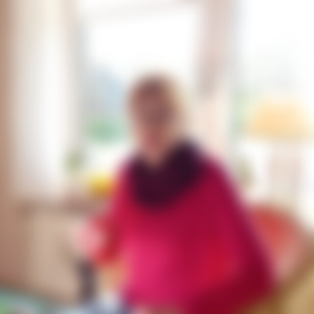 Atzalee (72) aus Rhauderfehn