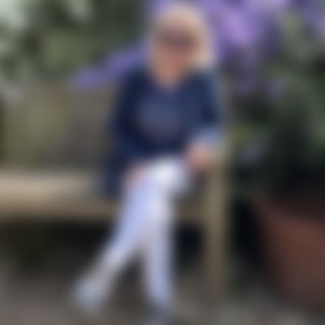 Apothekerin (64) aus Neuss