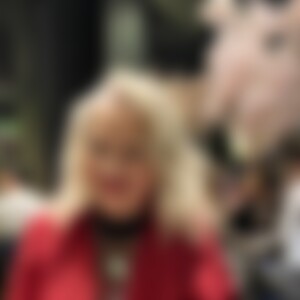 Apothekerin (64) aus Neuss