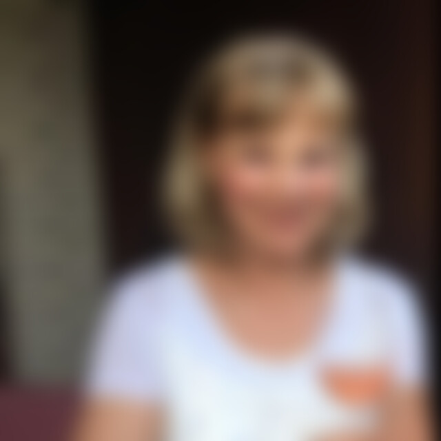 Sabrin (73) aus Hamburg