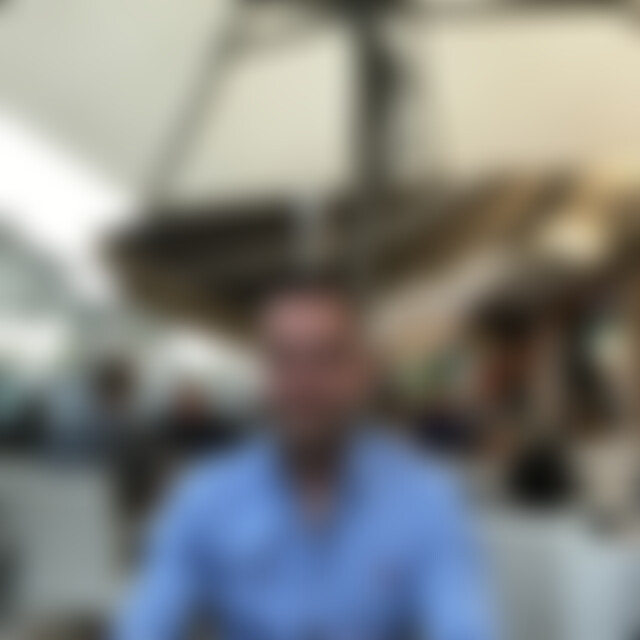 Sebastia (39) aus Dresden
