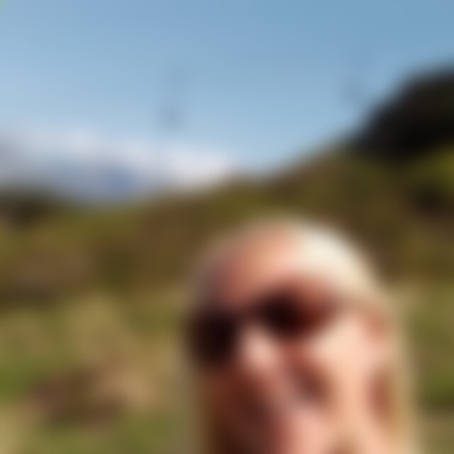 Elisa90 (58) aus Oberterzen