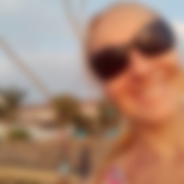 Elisa90 (58) aus Oberterzen