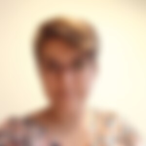 Louvery (38) aus Nürnberg