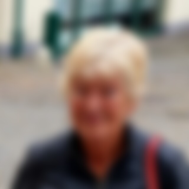 Regine1958 (67) aus Coswig