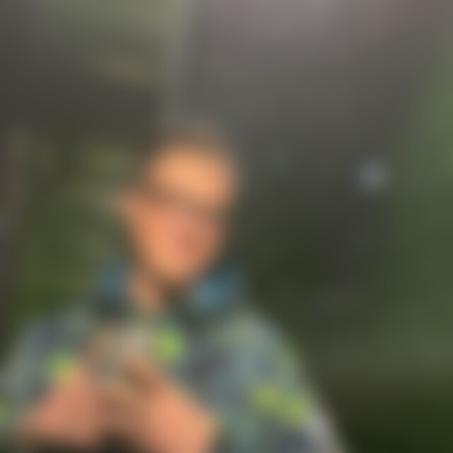 majincedde (22) aus Essen