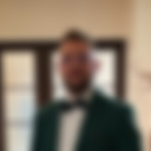 Adrianp (25) aus Meschede