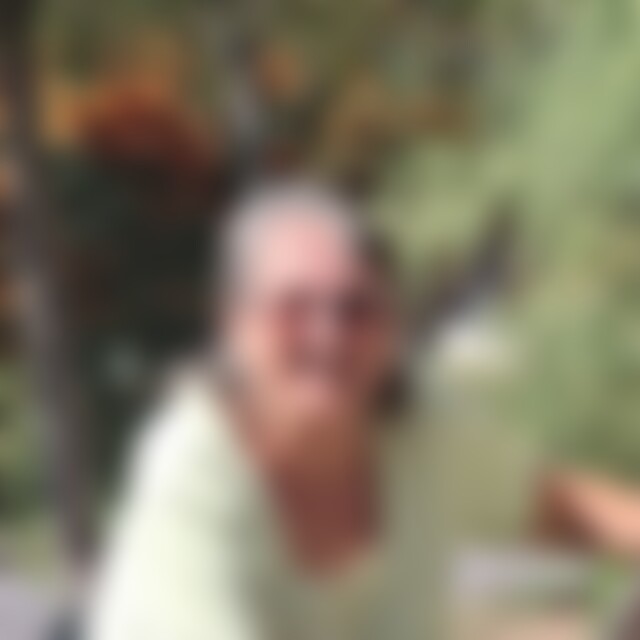 Aziza (69) aus Lauffen am Neckar