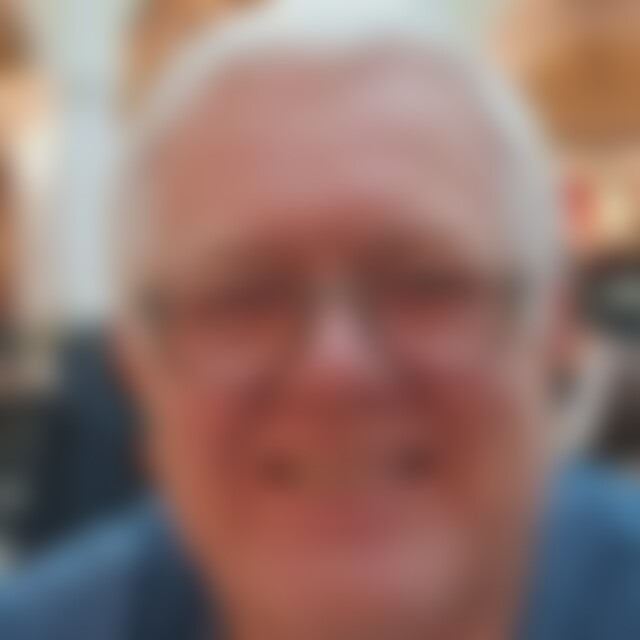 Ari (73) aus Emden