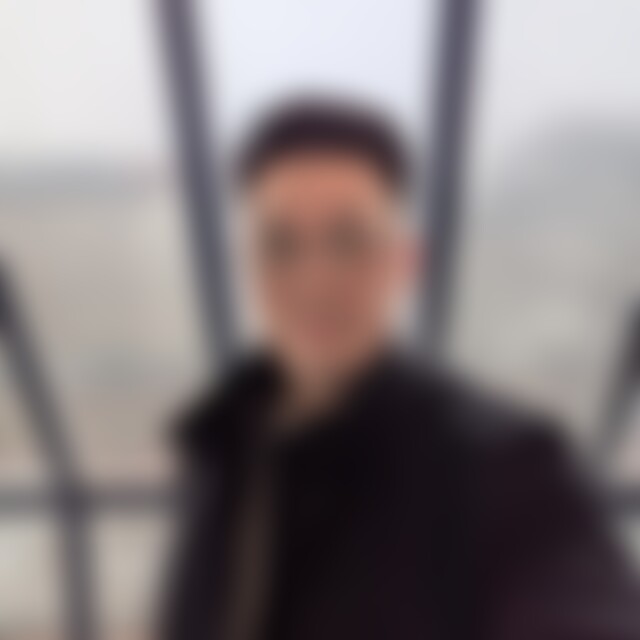AaronLight (38) aus Darmstadt