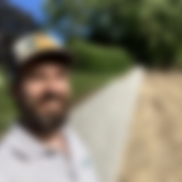 Mischaro (39) aus Wermelskirchen