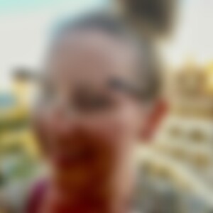 Inad (40) aus Aachen