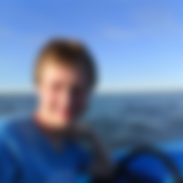 Lukas2410 (18) aus Hannover