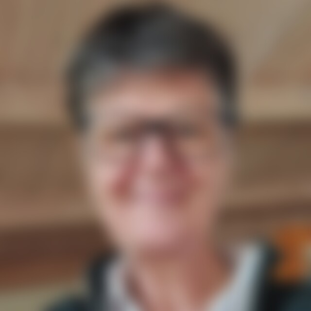 Ayenae (68) aus Lemgo