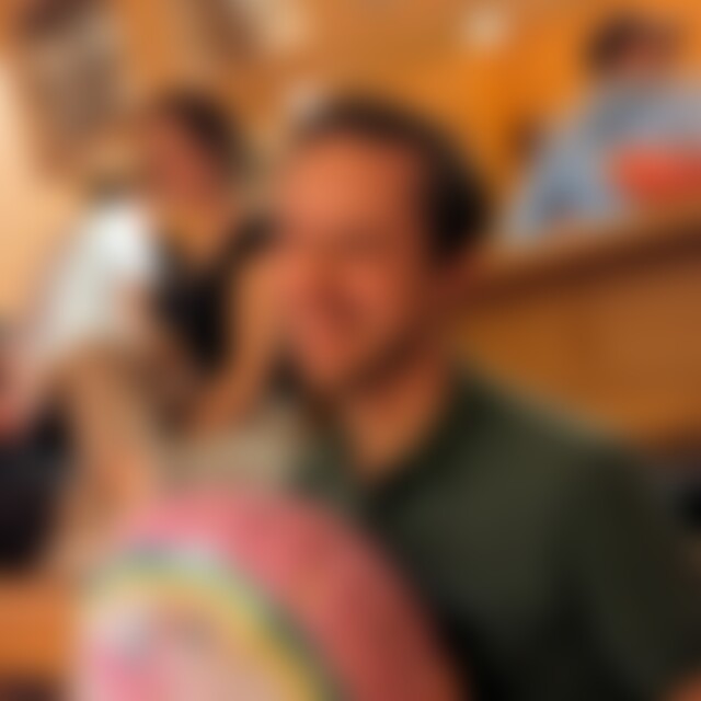 Manu1994 (32) aus Berg (Lkr Starnberg)