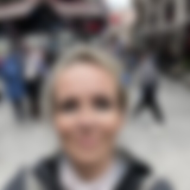 Nadinee (43) aus Hamburg